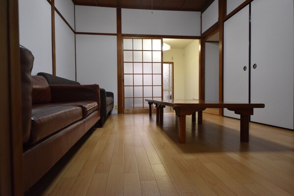 Private Vacation Home | Free WiFi - Tarbo's House Surugamachi : Near JR Nara Station 10ppl (Nara)