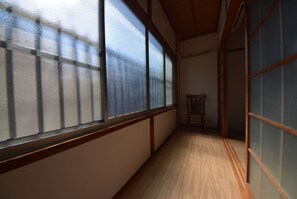 Private Vacation Home | Free WiFi - Tarbo's House Surugamachi : Near JR Nara Station 10ppl (Nara)