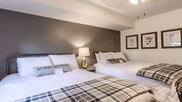 4 bedrooms, iron/ironing board, free WiFi, bed sheets