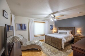 4 chambres, fer et planche à repasser, accès au Wi-Fi (inclus)