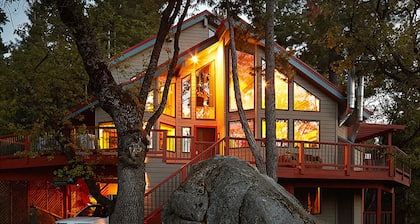 In Yosemite N. P. Tore!, Unsere gemütlichen Zimmer sind nur wenige Minuten von den Sehenswürdigkeiten des Tals entfernt