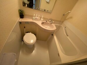 A bathroom with a toilet, sink, and bathtub. - Today's Relaxing and Fun Studio! Near Olympic Park! (Setagaya)