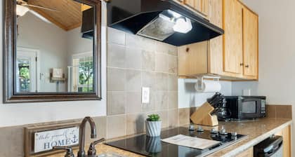 Estudio con vistas al hermoso lago Skiatook.