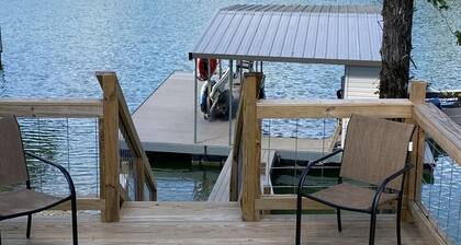 Brand New Lake House on Norris Lake ~ Includes Paddle Boards and Kayaks!