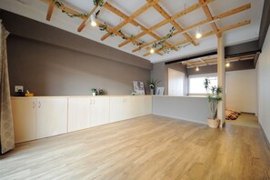 アパートメント 布団6組 禁煙 | アイロン / アイロン台、WiFi (無料)