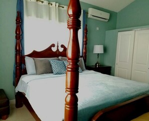 2 slaapkamers, een strijkplank/strijkijzer, wifi, beddengoed
