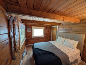 3 bedrooms, iron/ironing board, free WiFi, bed sheets - Cabin Eight-Oh-Five (Fleischmanns)