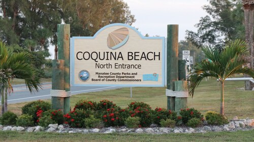Sunshine Retreat with heated Saltwater pool.  Minutes to gulf beaches and IMG