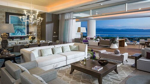 GRAND LUXXE - THE RESIDENCE FOUR BEDROOM TOWER