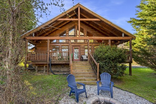 Cozy Cabin Perfect For 2!