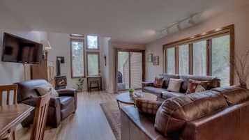 Platt-tv och eldstad