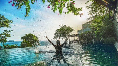  Luxury Ocean Front House, 6 Bedrooms, Sunset views, daily cleaning.