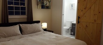 HENRIETTA HOUSE, 3 MAKUUN KING & QUEEN, 1. 5 KYLPYHUONE