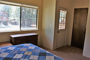 3 bedrooms, bed sheets