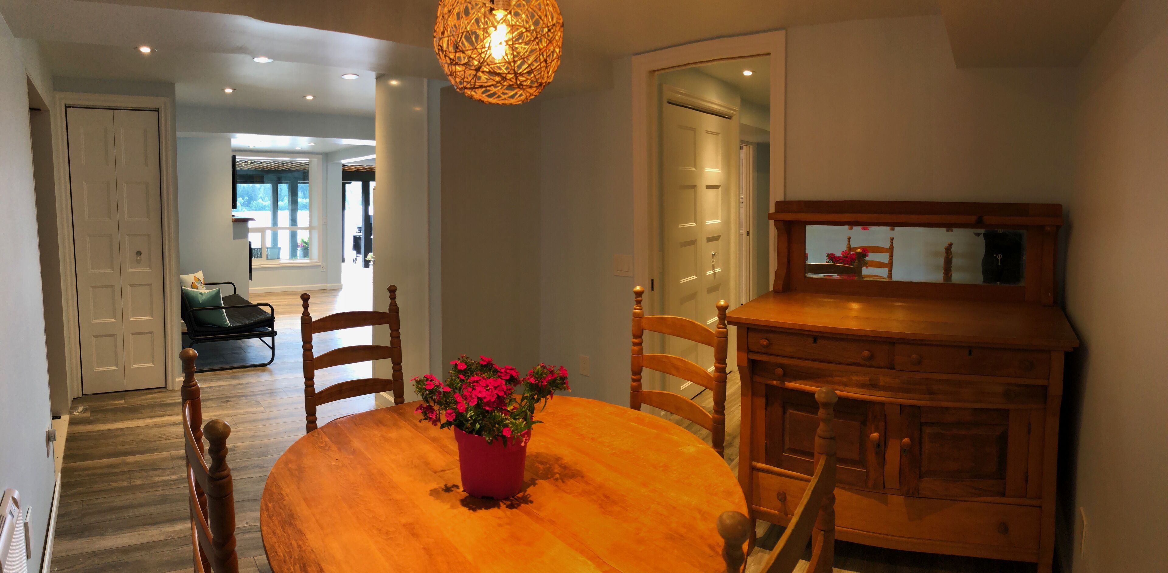 المنشأة من الداخل