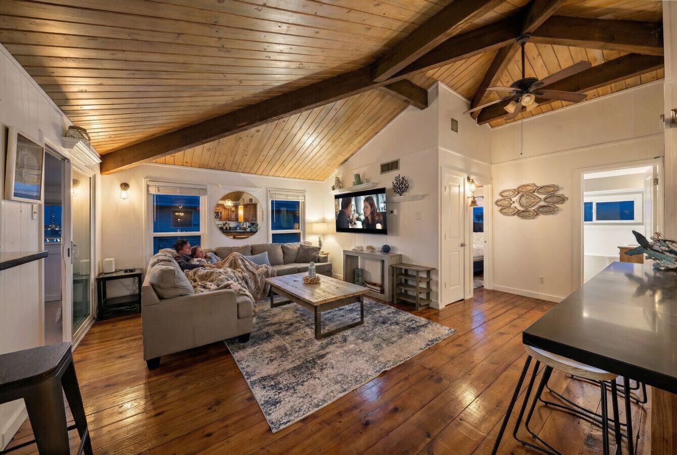Waterfront Texas Retreat W/ Boat Slip & Game Room - 加爾維斯敦