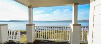 Castaway at CrossTimbers Marina