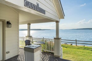 Property grounds - Castaway at CrossTimbers Marina (Sperry)