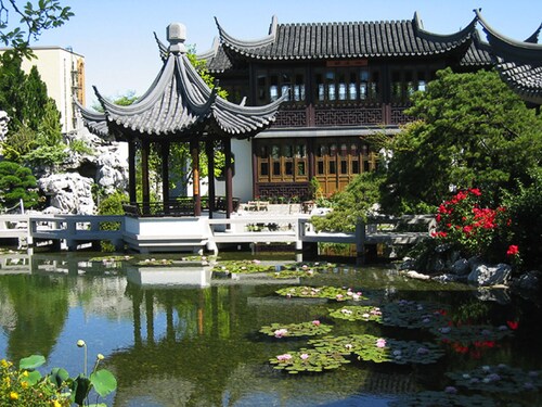 The Wisteria… Beautiful 1915 Craftsman… Close-in, 4 Bdrm, 2 bath