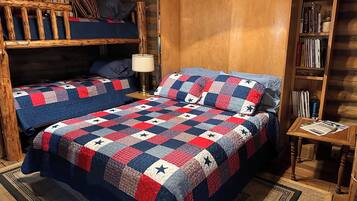 1 bedroom, bed sheets