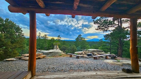 Property grounds. Rustic Oak Log Cabin in the Ponderosa Pines great for a quiet get away.