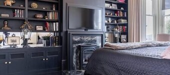 Chic Victorian Studio Pacific Heights