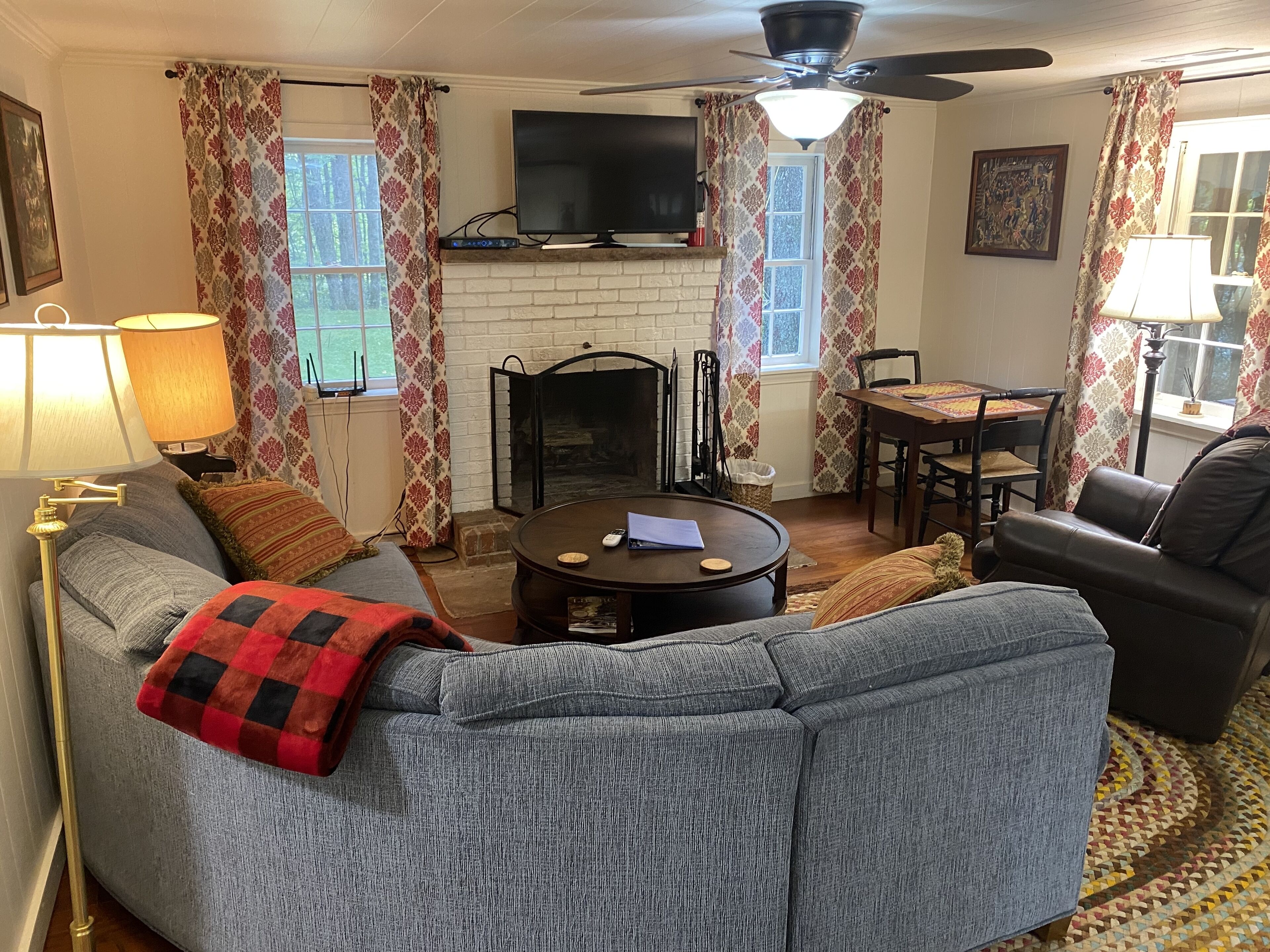 智能电视、壁炉