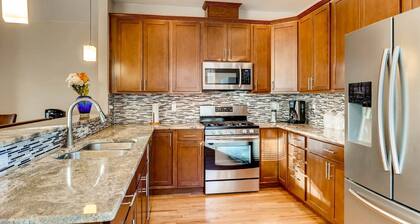 60 Minutes to Ski Country, 15 Minutes to Downtown Denver