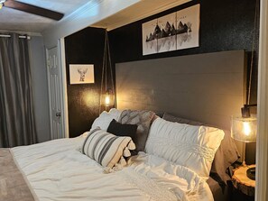 2 bedrooms, iron/ironing board, WiFi, bed sheets