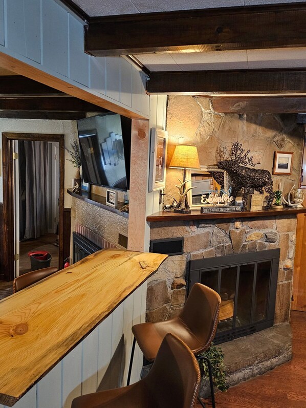 Interior - Mid-town Chalet right in the heart of Ruidoso! (Ruidoso)