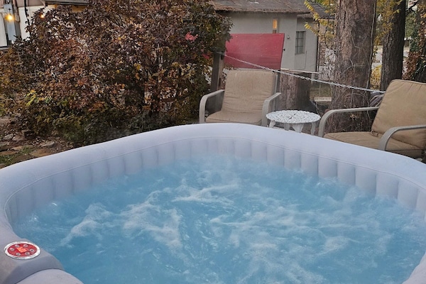 6-person hot tub, Starlit nights-your perfect evening soak awaits