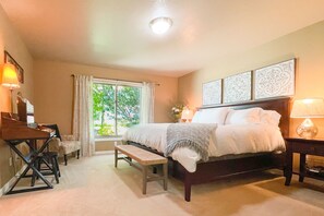 4 bedrooms, iron/ironing board, travel crib, free WiFi