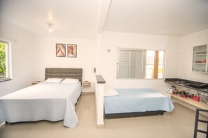 Deluxe Triple Room, Multiple Beds, Non Smoking | Living area - Pousada Casa de Praia (Bombinhas)
