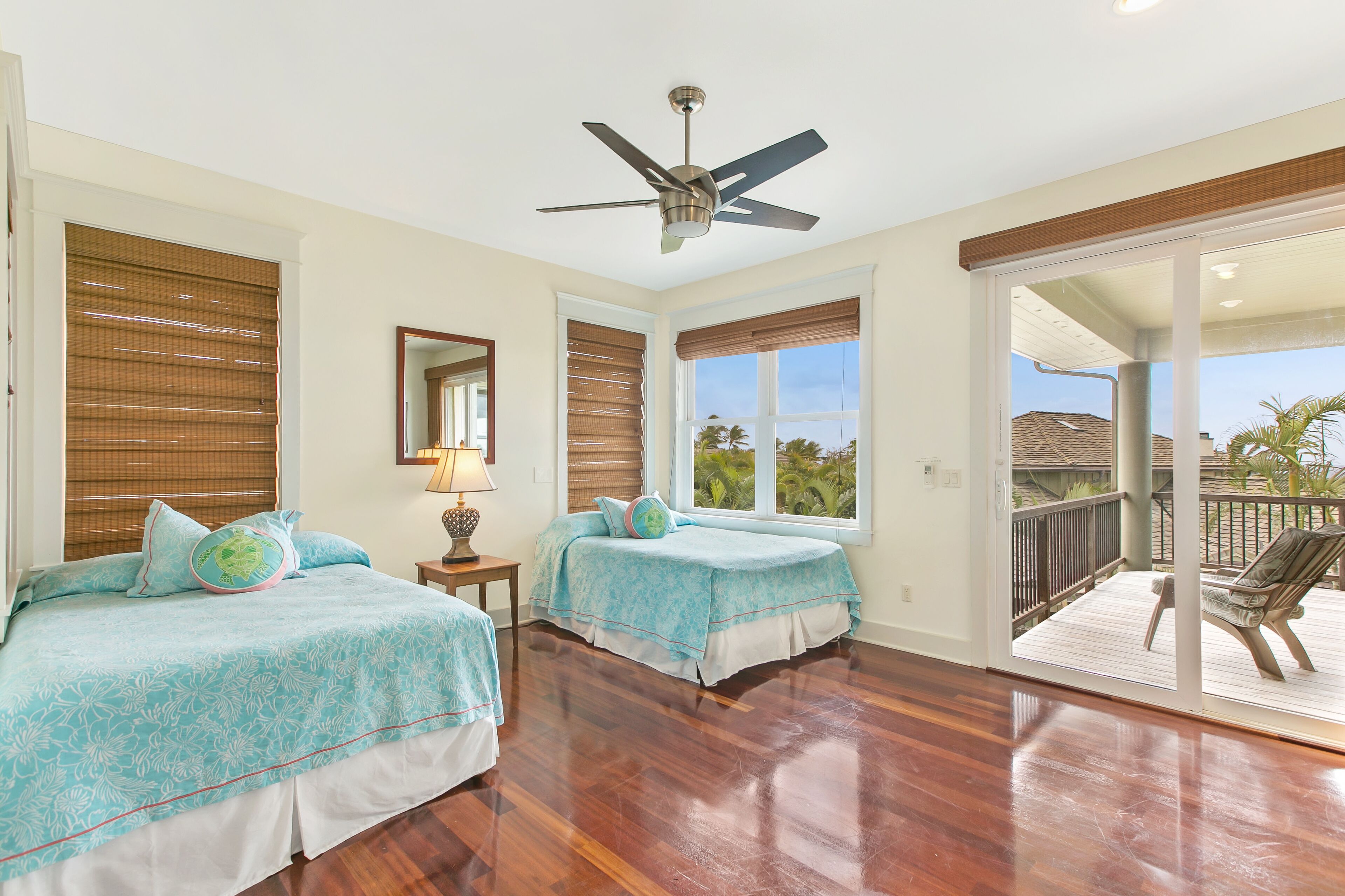 4 bedrooms, desk, iron/ironing board, travel crib