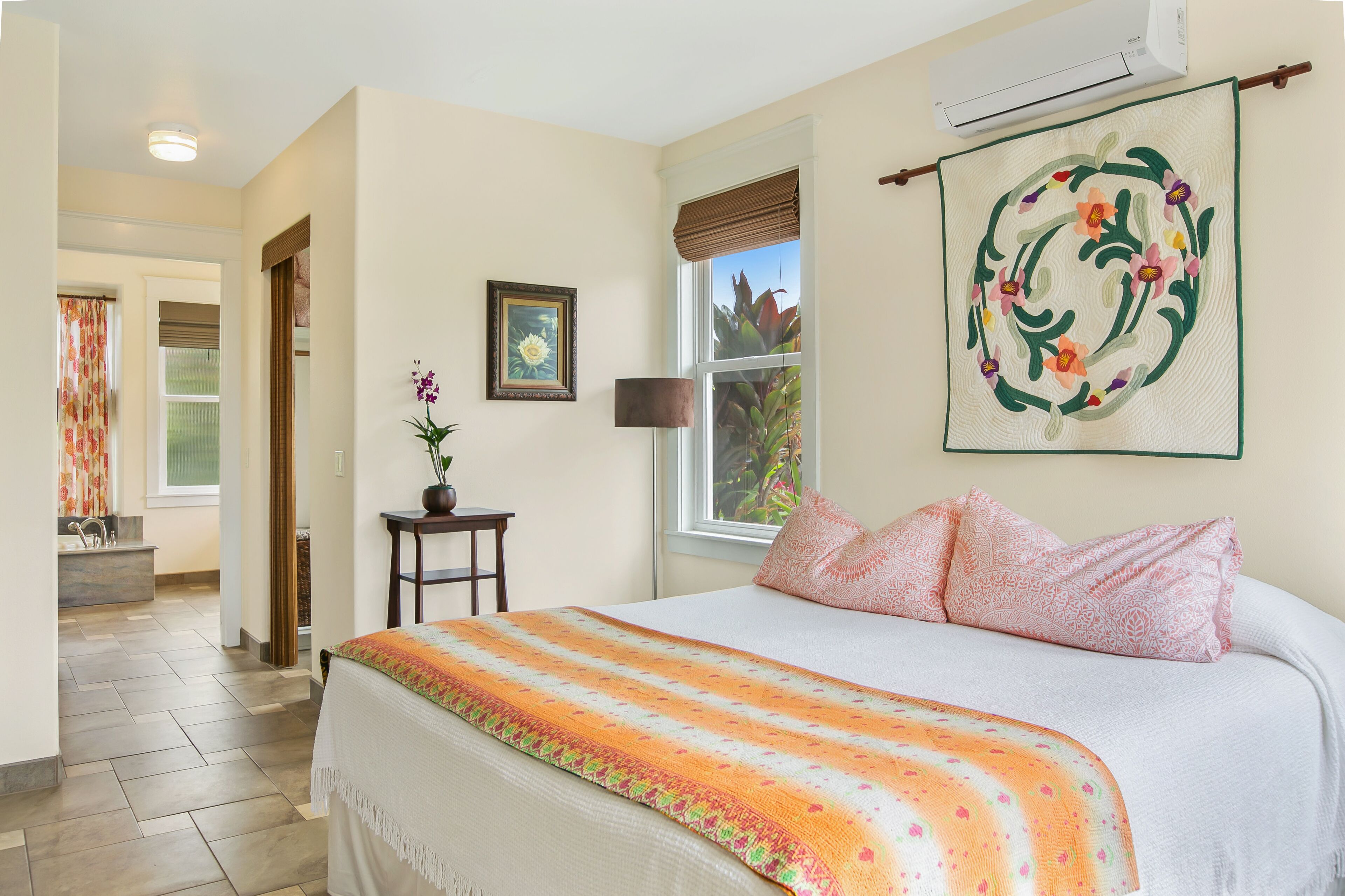 4 bedrooms, desk, iron/ironing board, travel crib