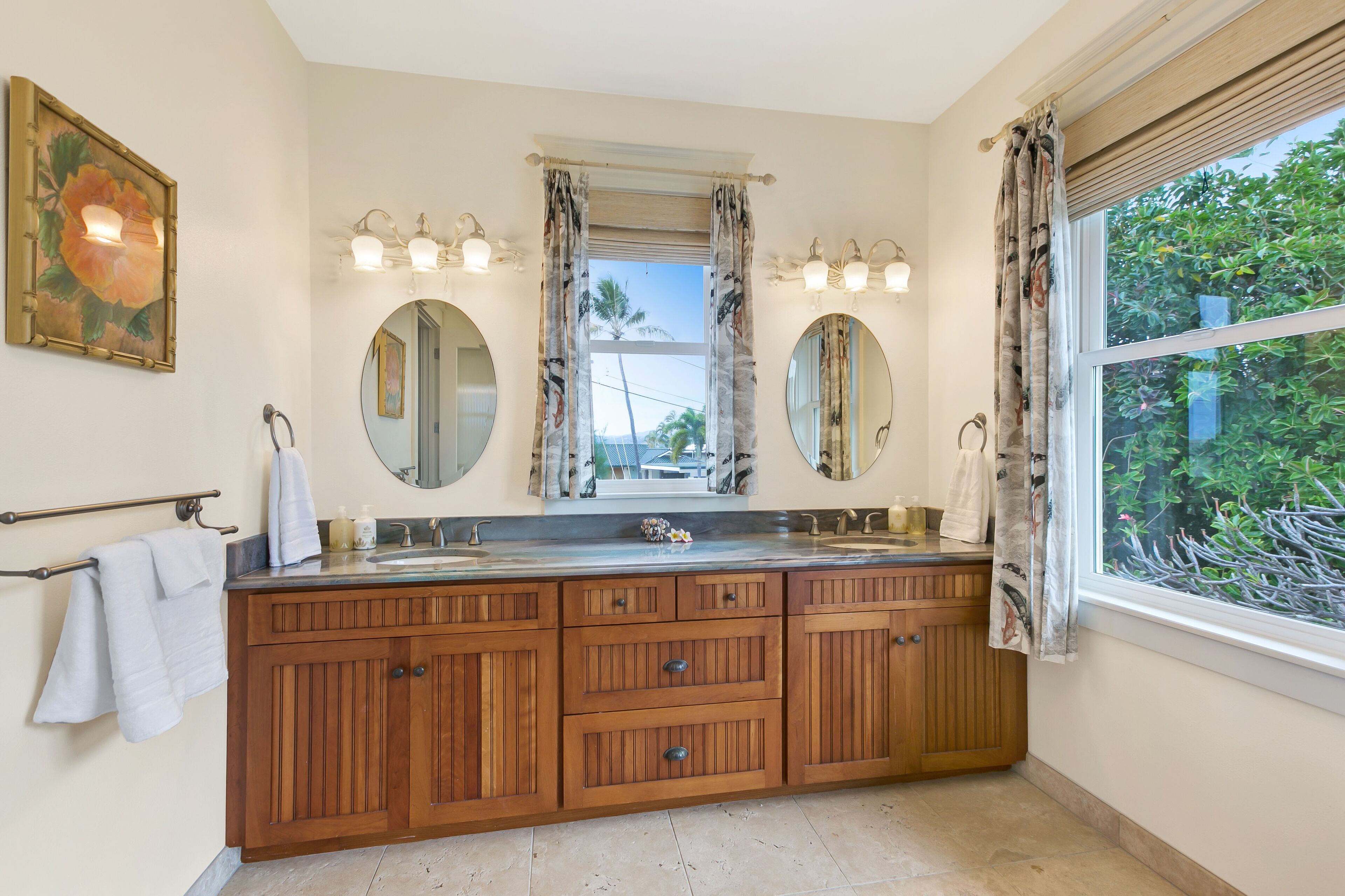 Bathtub, jetted tub, hair dryer, towels