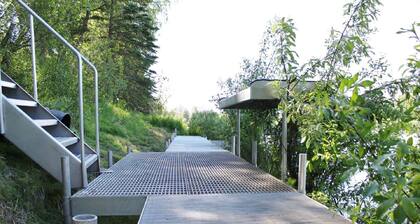 Kenai River Estate - Guest House, with Riverfront Access