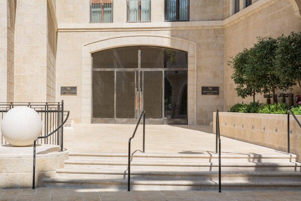 Exterior detail - ⚜WALDORF ASTORIA⚜ Queen Suite⚜ Luxury 2BR⚜Balcony⚜ (Jerusalem)