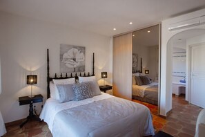 4 Schlafzimmer, Bügeleisen/Bügelbrett, WLAN, Bettwäsche