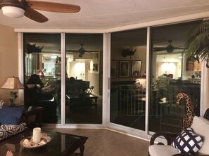 Interior - Beautiful Atlantic Ocean beach front condo in sunny Florida! (Daytona Beach Shores)