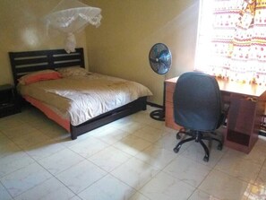 3 Schlafzimmer, Bügeleisen/Bügelbrett, kostenloses Internet, Bettwäsche