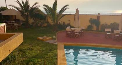 Beach Front Apartment. Depto frente a la playa