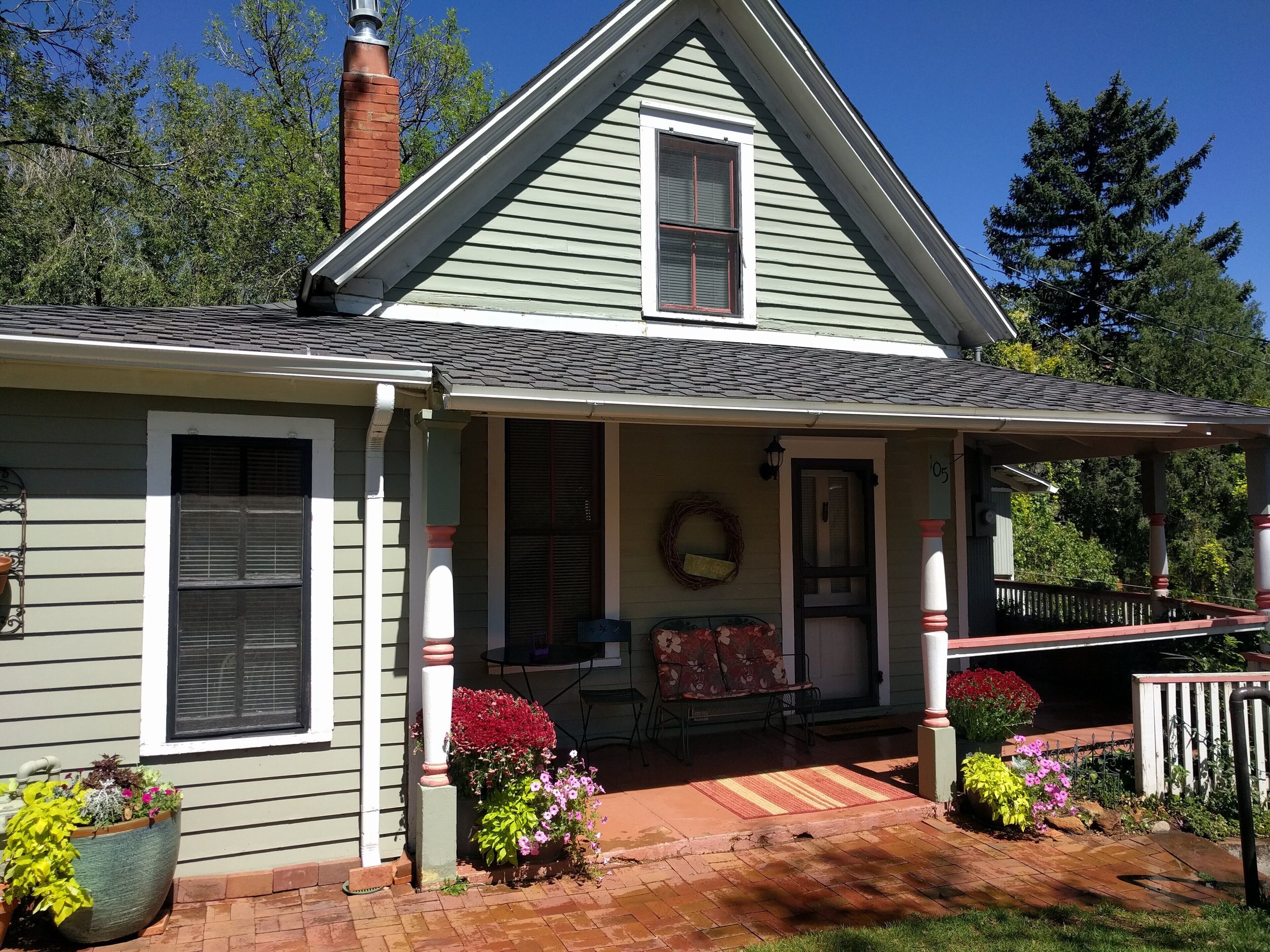 Garden Cottage - downtown Manitou Springs 