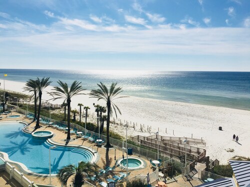 UUSI LISTING - Beachfront Luxury 4BR / 3BA Sunset-näkymillä ja 2 mestarilla!