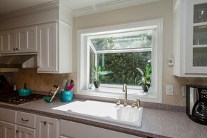 Fridge, microwave, stovetop, dishwasher - PERFECT FOR THE MASTERS -  CLOSE TO EVERYTHING AUGUSTA! FOREST HILLS (Augusta)