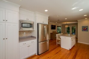 Fridge, microwave, stovetop, dishwasher - PERFECT FOR THE MASTERS -  CLOSE TO EVERYTHING AUGUSTA! FOREST HILLS (Augusta)
