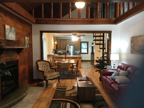 Outrageous! Near Microsoft Mt Pleasant - Sleeps 18