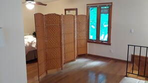 3 bedrooms, iron/ironing board, travel cot, free WiFi