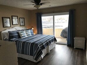 3 bedrooms, free WiFi, bed sheets - Ledges - 3bed/3bath at Ledges with BOAT SLIP INCLUDED (Osage Beach)