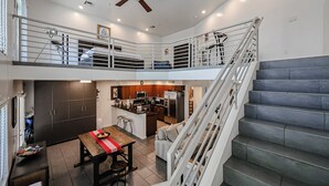Interior - Beautiful Condo  with a rooftop in the heart of Old town Scottsdale. (Scottsdale)